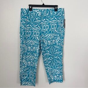 Women’s R.Q.T Capris Teal